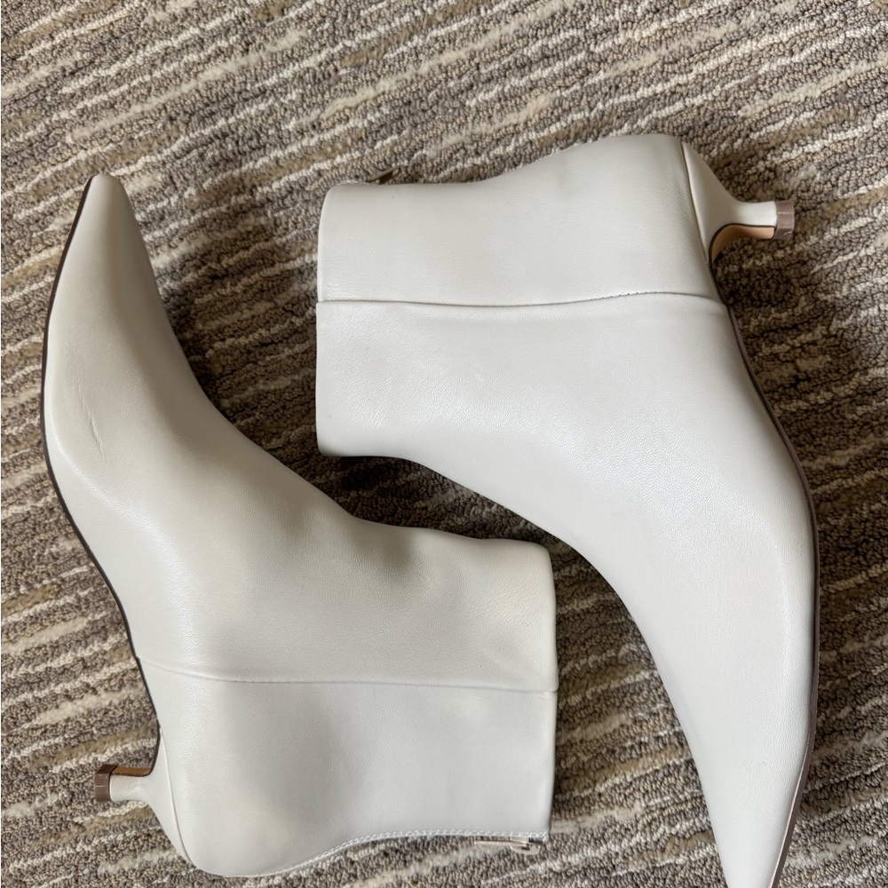 Cushionaire Barbie boots - Size 9.5 Wide